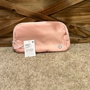 Everywhere Belt Bag 1L